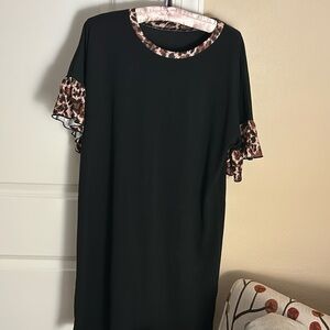 T-shirt dress with a flare sleeve